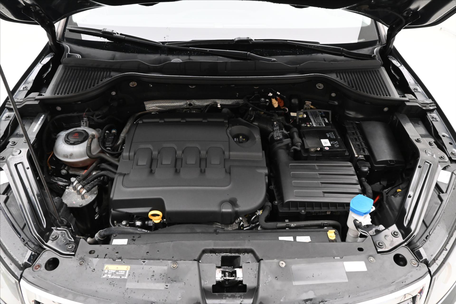 Hlavní fotografie vozu Škoda Karoq 1,6 TDI 85 kW Ambition Záruka až 5 let (9)