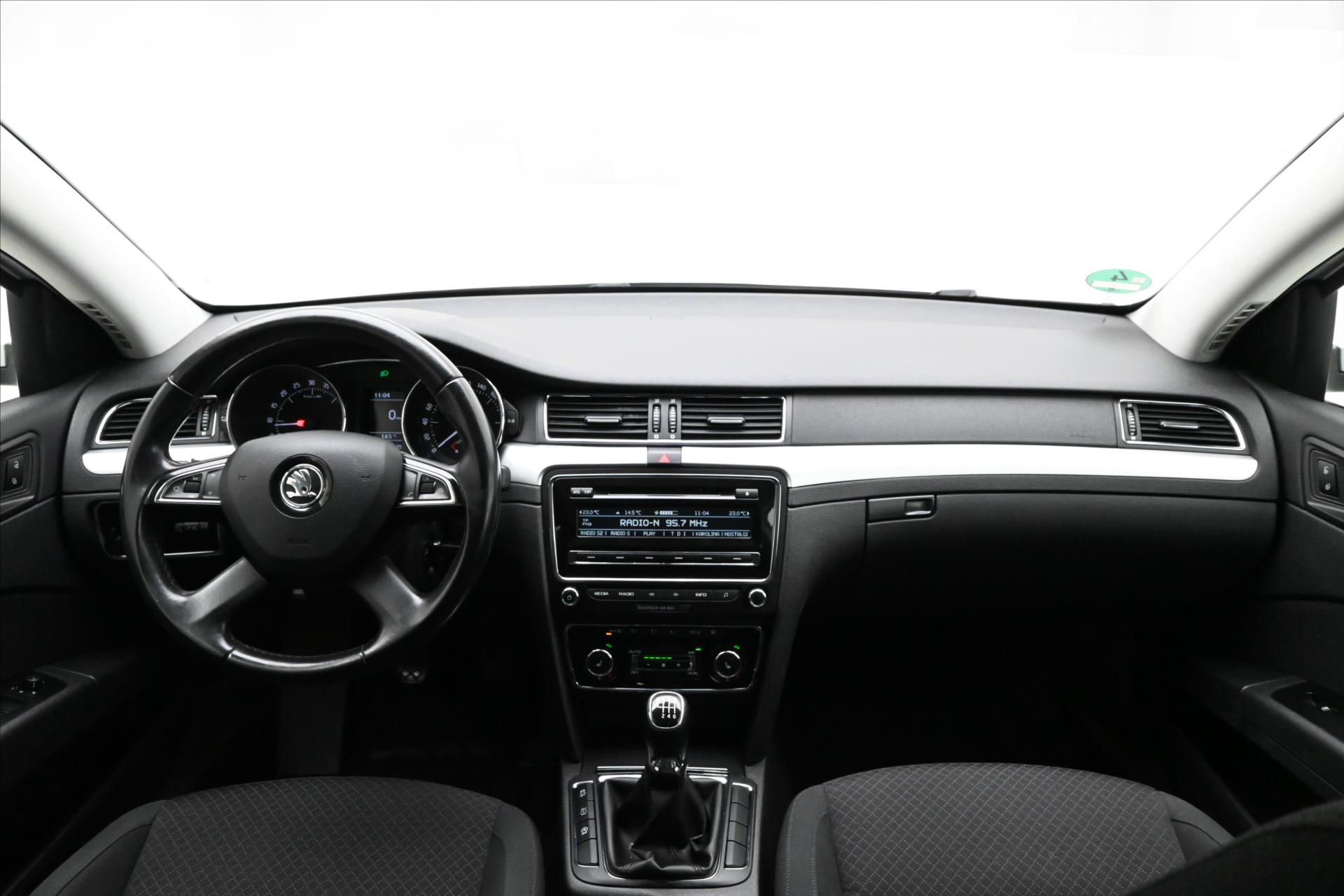 Hlavní fotografie vozu Škoda Superb 2,0 TDI 103 kW Ambition Servisní historie (15)