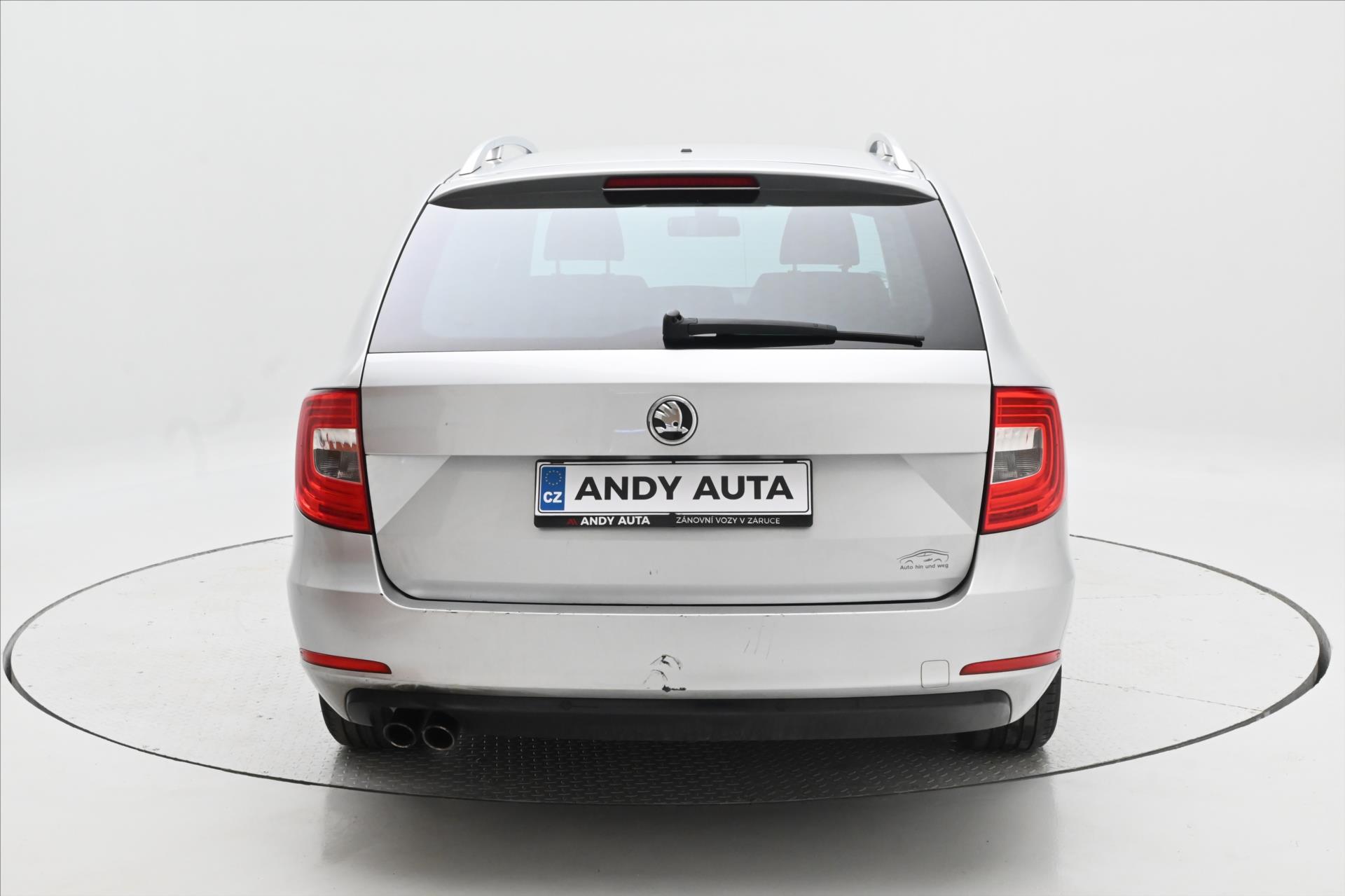 Hlavní fotografie vozu Škoda Superb 2,0 TDI 103 kW Ambition Servisní historie (6)