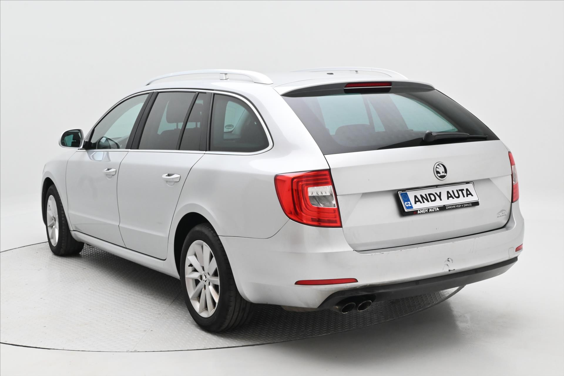 Hlavní fotografie vozu Škoda Superb 2,0 TDI 103 kW Ambition Servisní historie (7)
