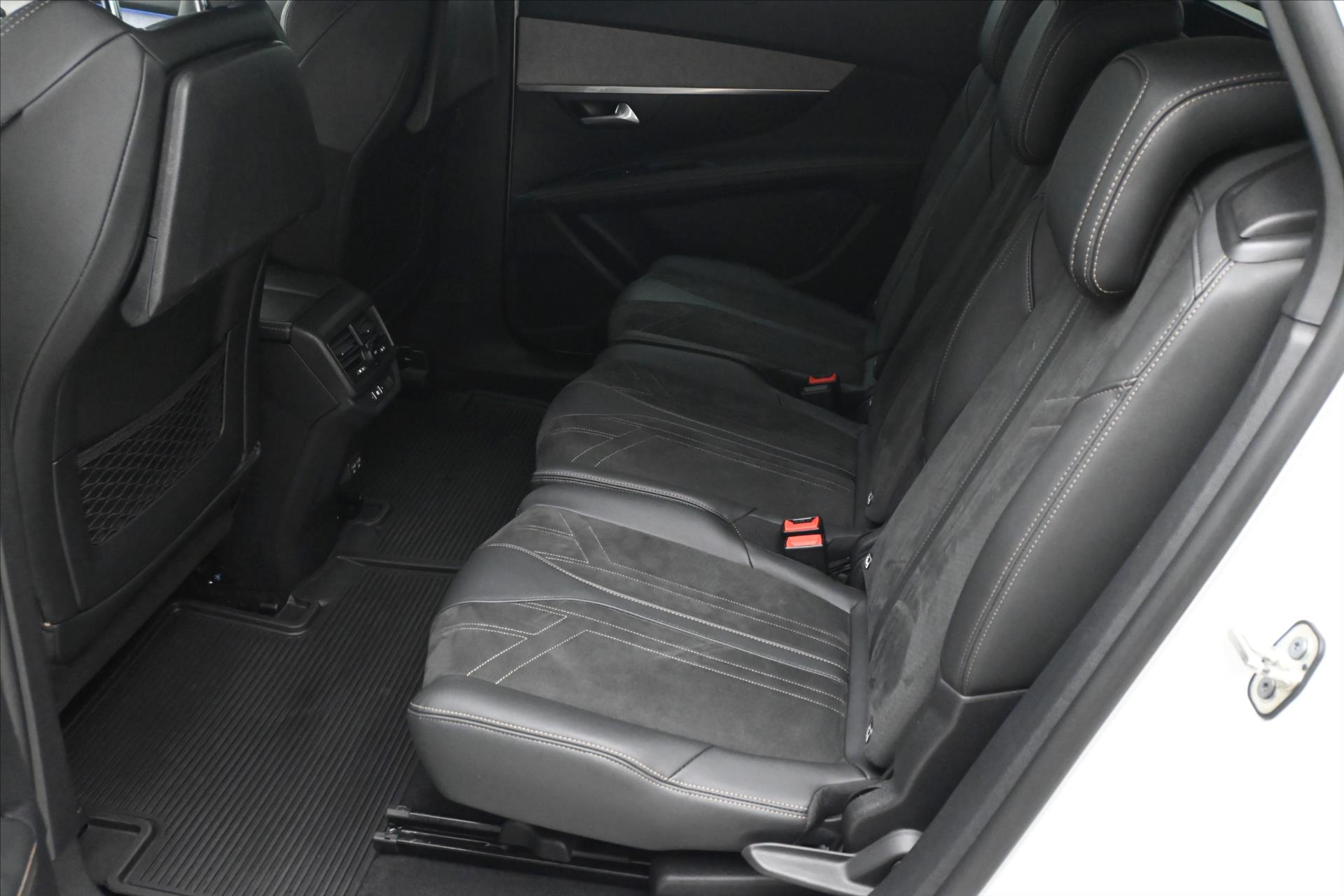 Main photo of the car Peugeot 5008 1.6 133kW GT-Line AT 8 Warranty up to 5 years (14)
