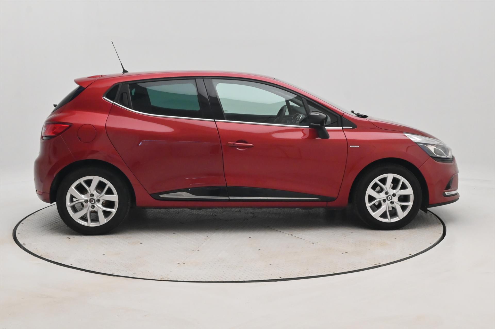 Hlavní fotografie vozu Renault Clio 0,9 TCE 66 kW Limited Záruka až 5 let (4)