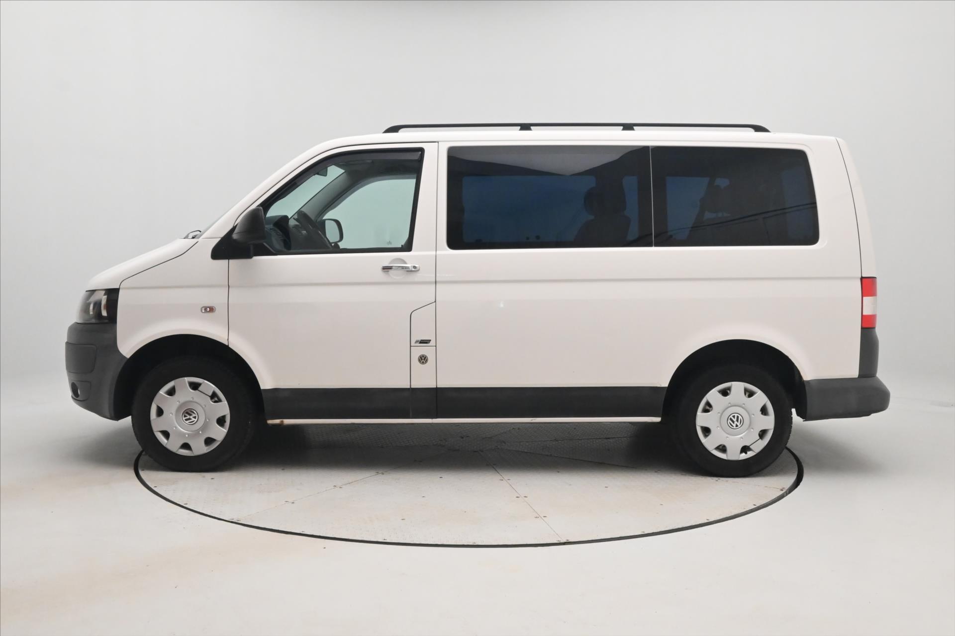 Main photo of the car Volkswagen Transporter 2.0 TDI 75 kW 9-seat (8)