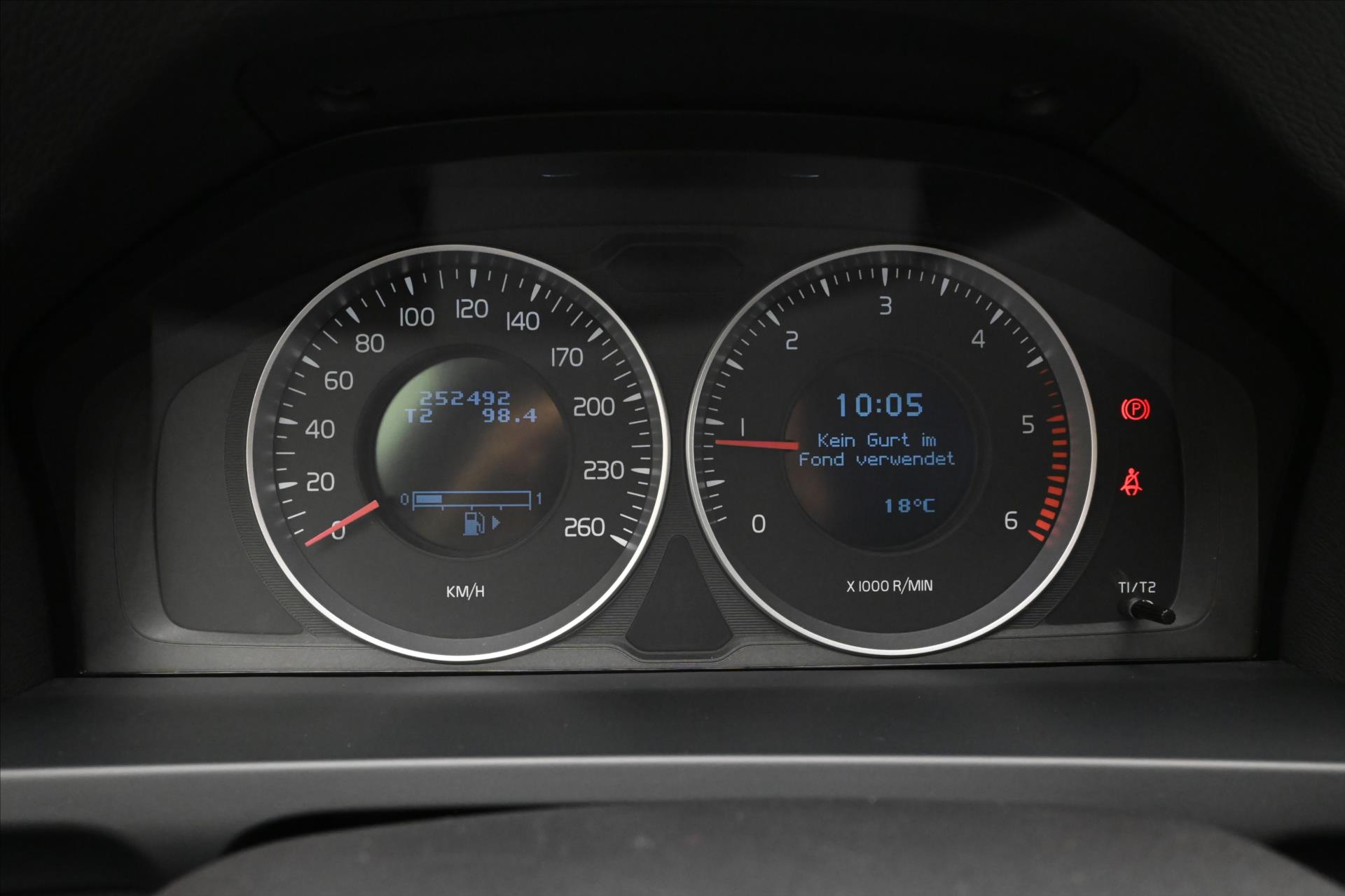 Hlavní fotografie vozu Volvo V60 1,6 D2 84 kW Manuál Kinetic (16)