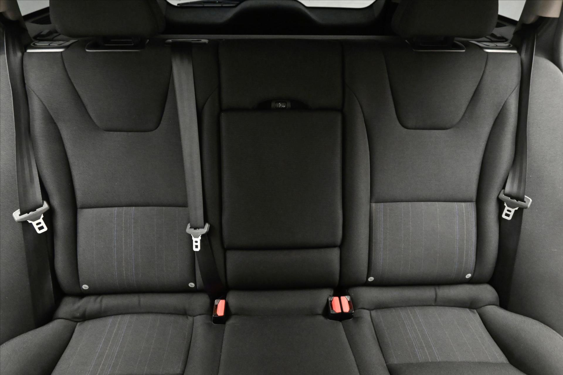 Hlavní fotografie vozu Volvo V60 1,6 D2 84 kW Manuál Kinetic (26)