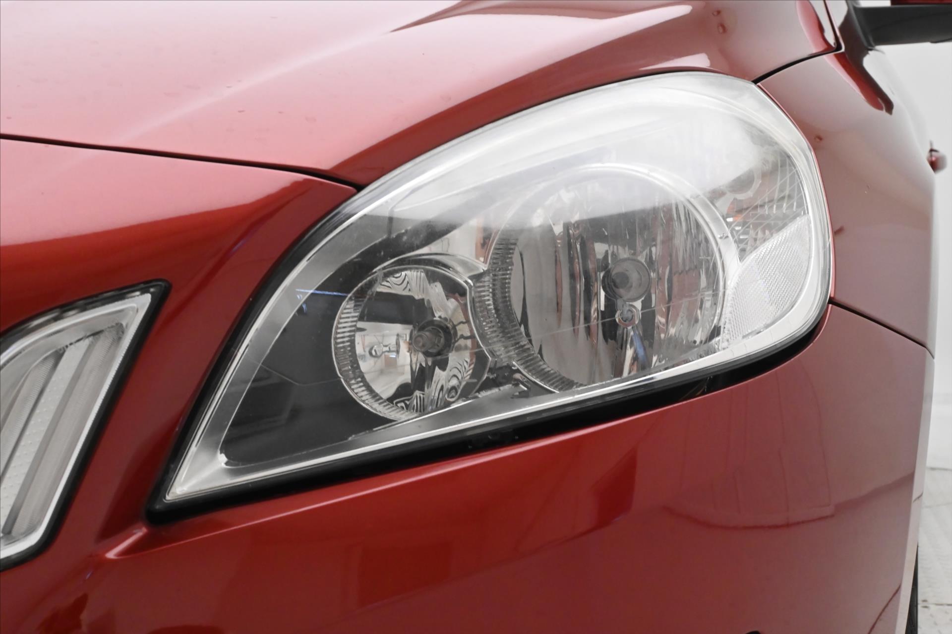 Hlavní fotografie vozu Volvo V60 1,6 D2 84 kW Manuál Kinetic (27)