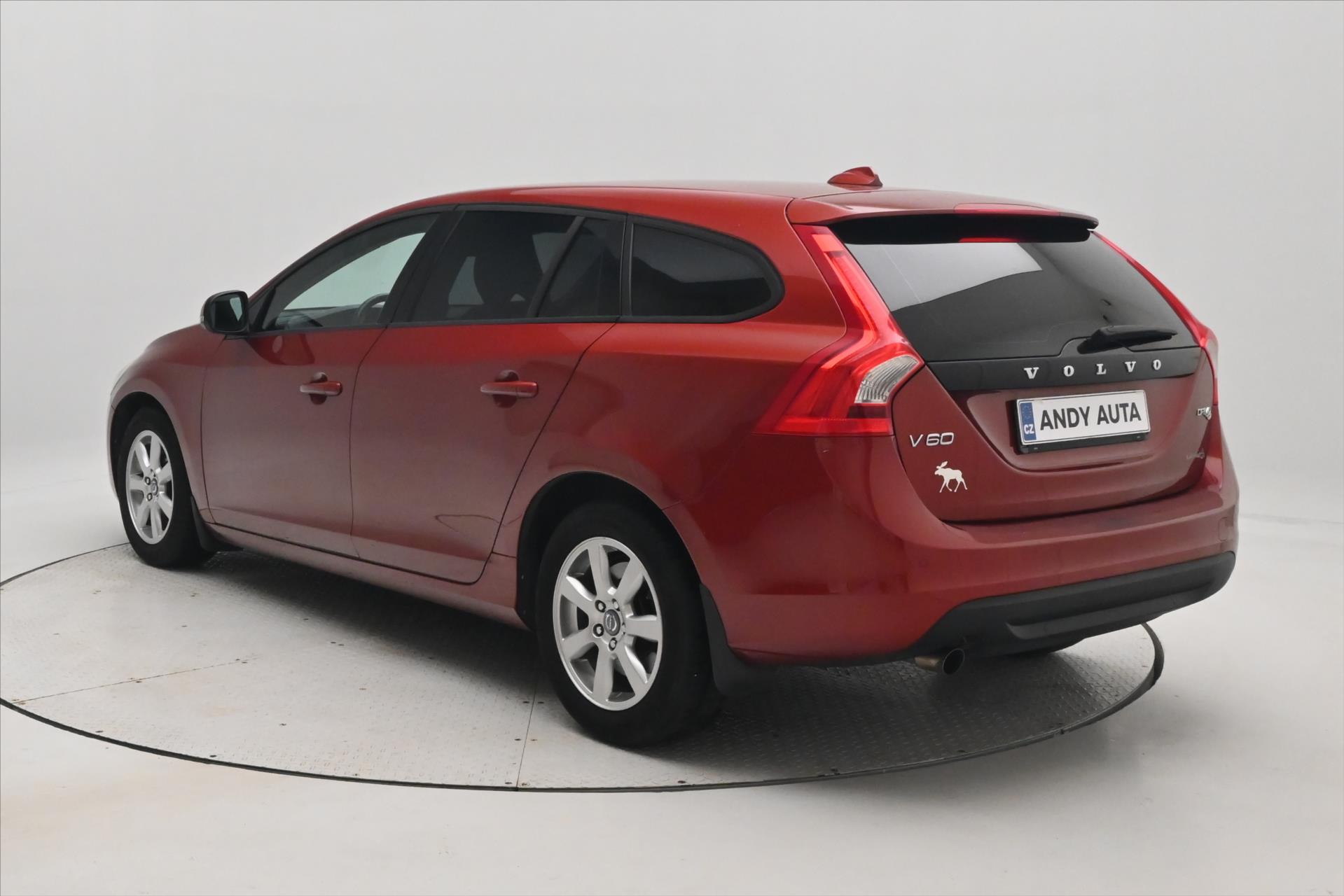 Hlavní fotografie vozu Volvo V60 1,6 D2 84 kW Manuál Kinetic (7)