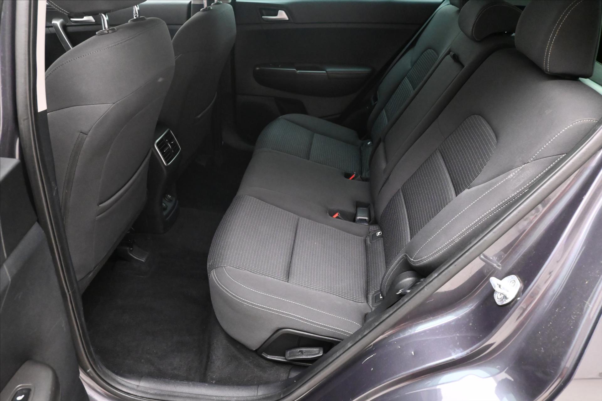 Hlavní fotografie vozu Kia Sportage 1,6 T-GDI 130 kW AWD AT (14)