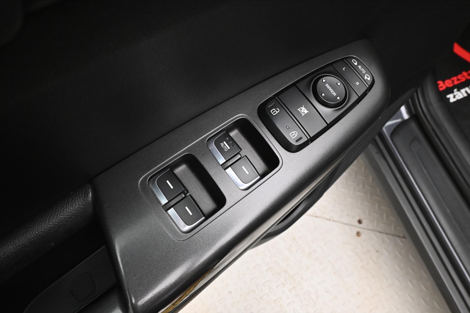 Hlavní fotografie vozu Kia Sportage 1,6 T-GDI 130 kW AWD AT (24)
