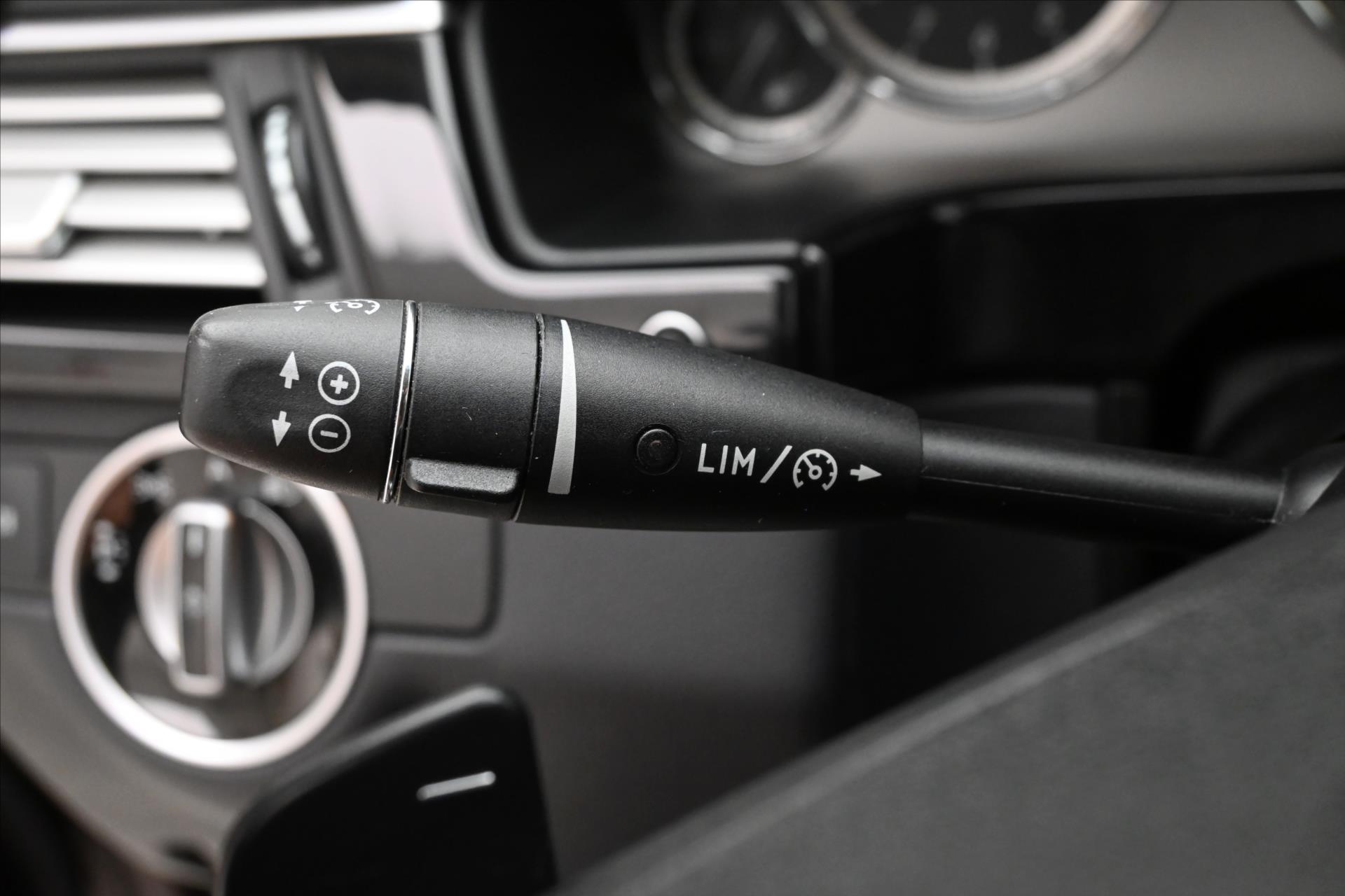 Hlavní fotografie vozu Mercedes-Benz Třídy E 3,0 350 CDi 195 kW Plný servis (23)