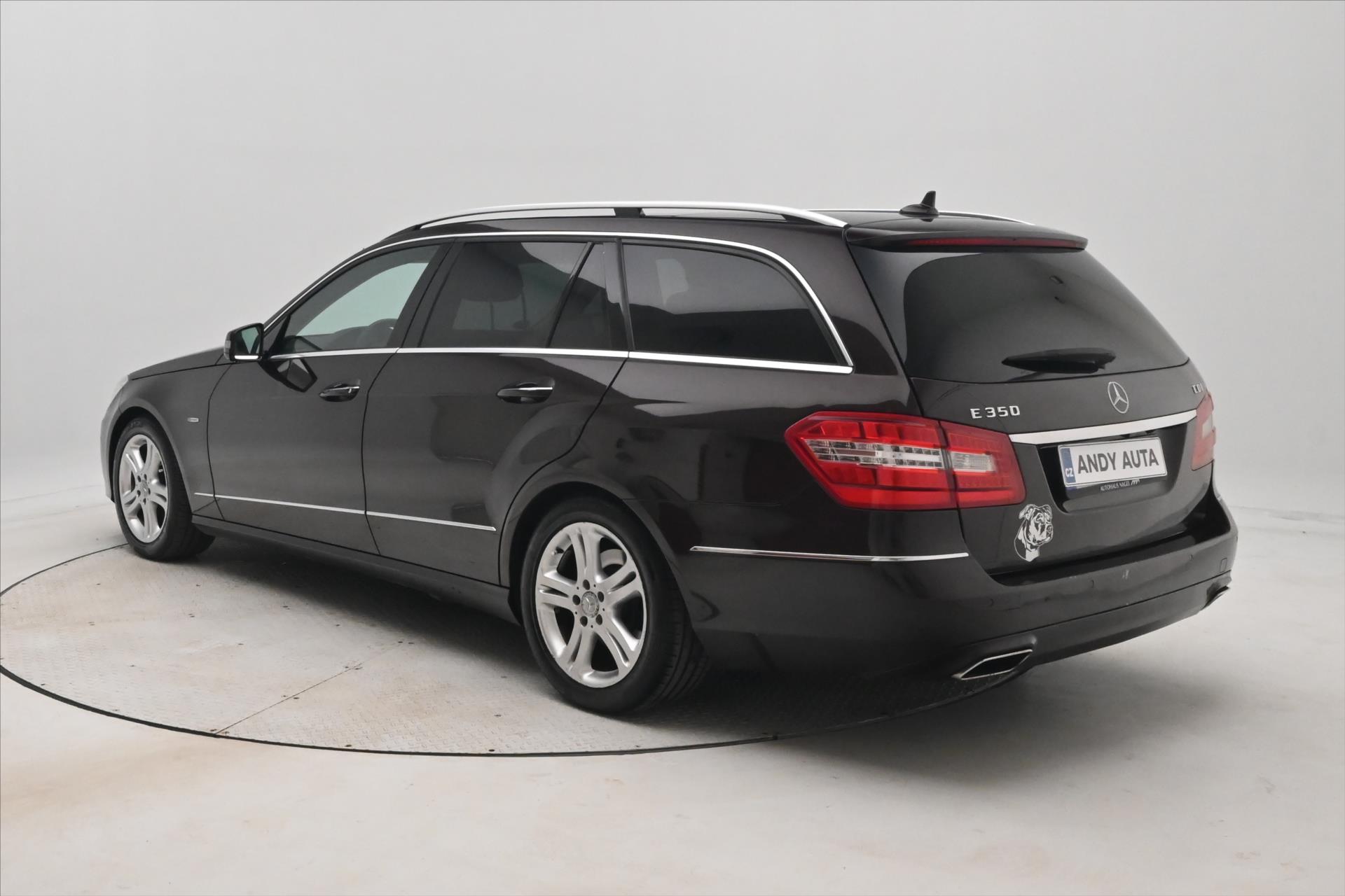 Hlavní fotografie vozu Mercedes-Benz Třídy E 3,0 350 CDi 195kW Plný servis (7)