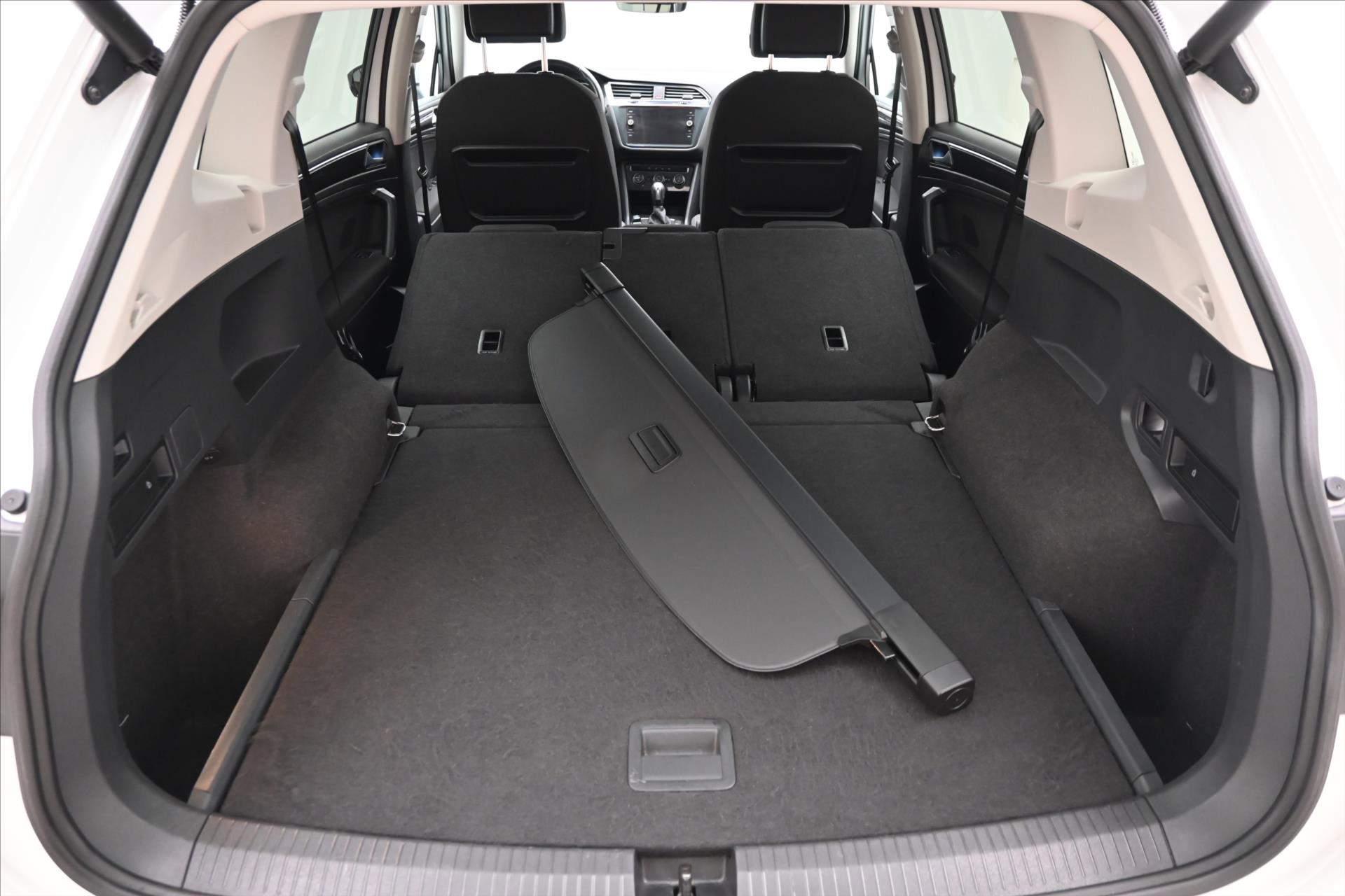 Hlavní fotografie vozu Volkswagen Tiguan Allspace 2,0 TDI 110KW 4MOTION Záruka až 5 let (11)