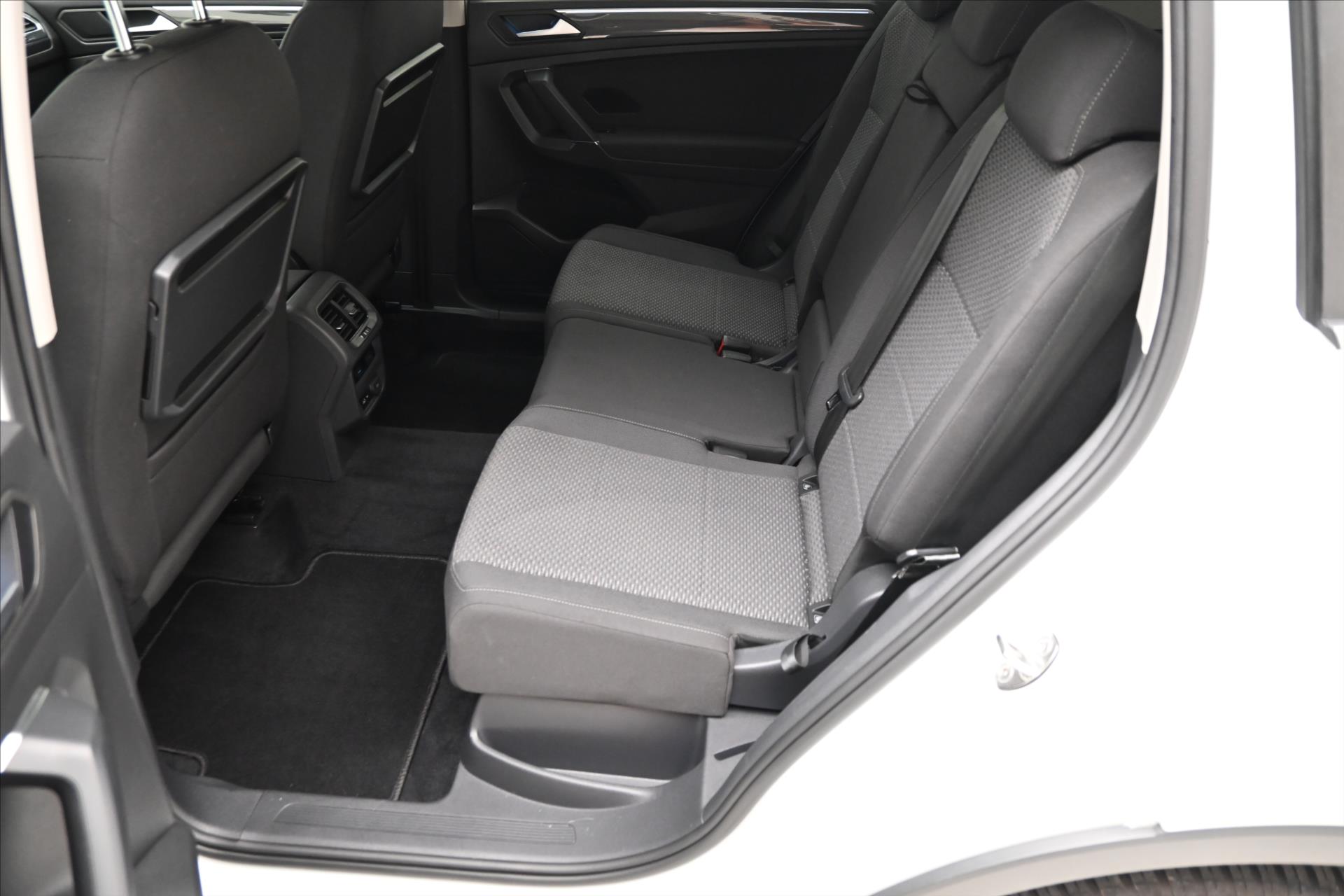 Hlavní fotografie vozu Volkswagen Tiguan Allspace 2,0 TDI 110KW 4MOTION Záruka až 5 let (14)