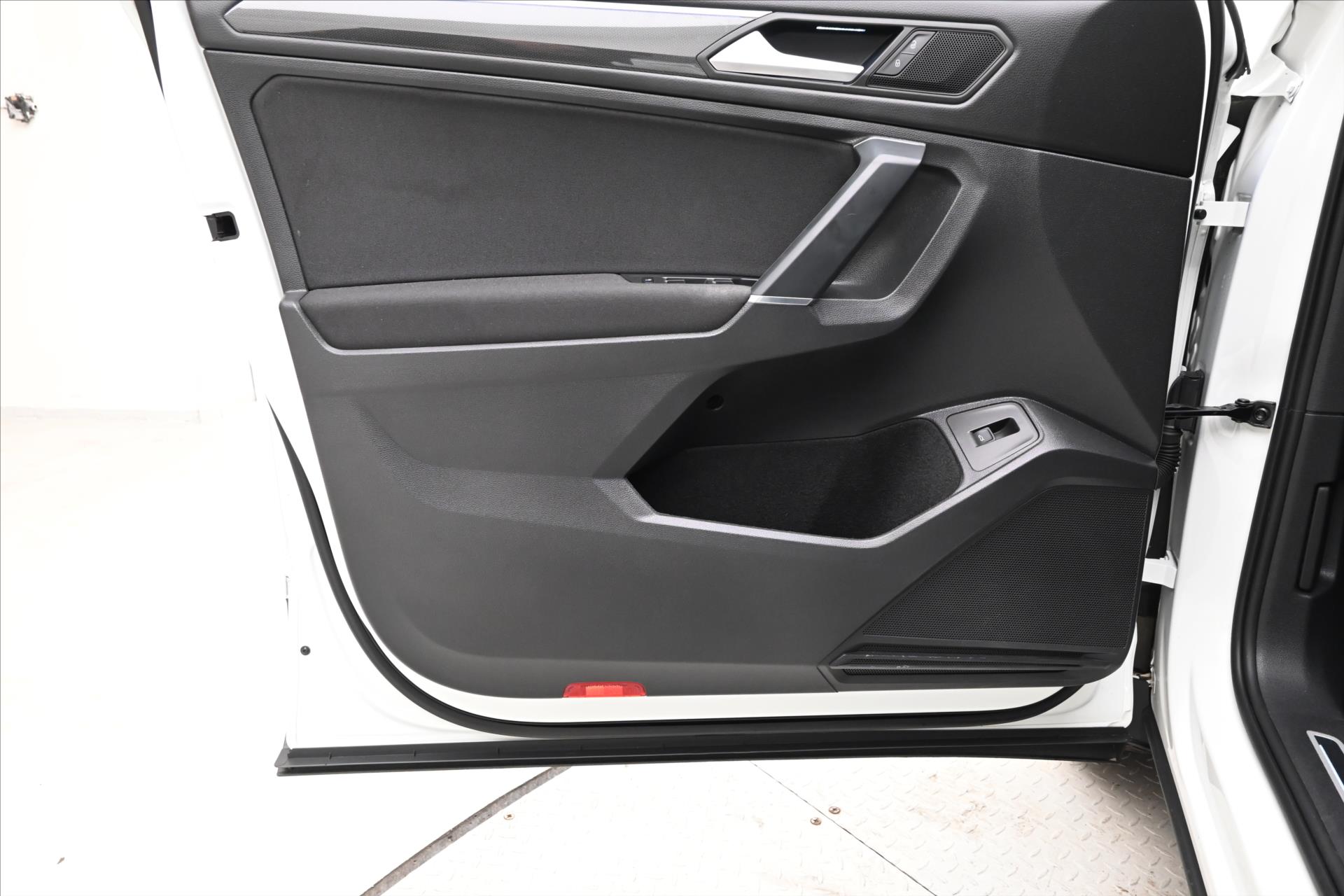 Hlavní fotografie vozu Volkswagen Tiguan Allspace 2,0 TDI 110KW 4MOTION Záruka až 5 let (24)