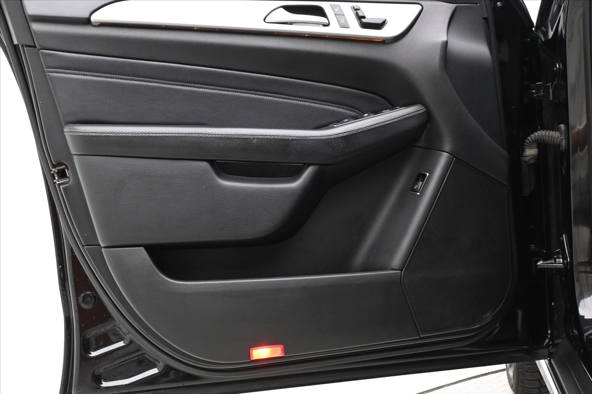 Hlavní fotografie vozu Mercedes-Benz Třídy M 3,0 350 CDI 190 kW 4MATIC Záruka až 5 let (22)