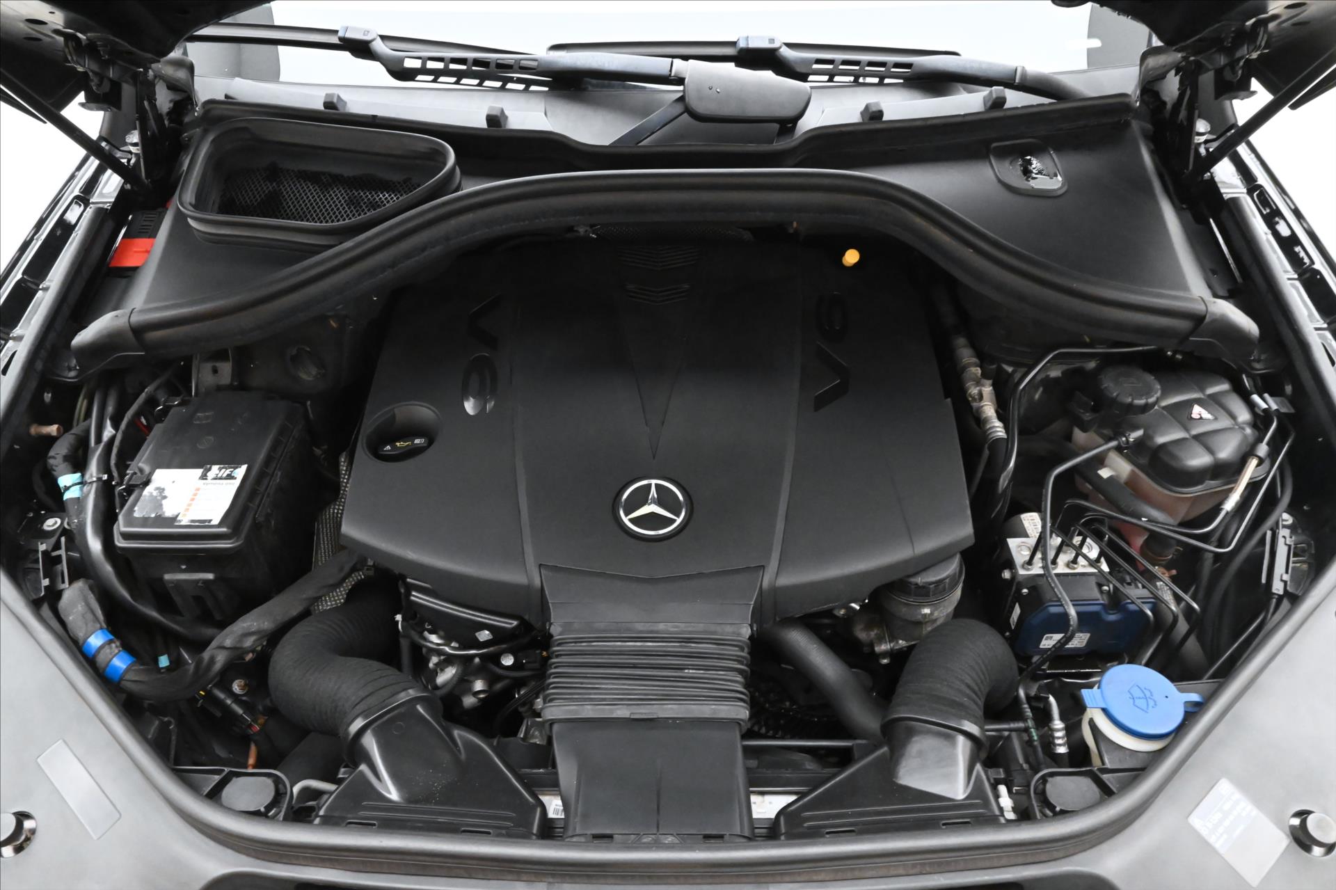 Hlavní fotografie vozu Mercedes-Benz Třídy M 3,0 350 CDI 190 kW 4MATIC Záruka až 5 let (9)