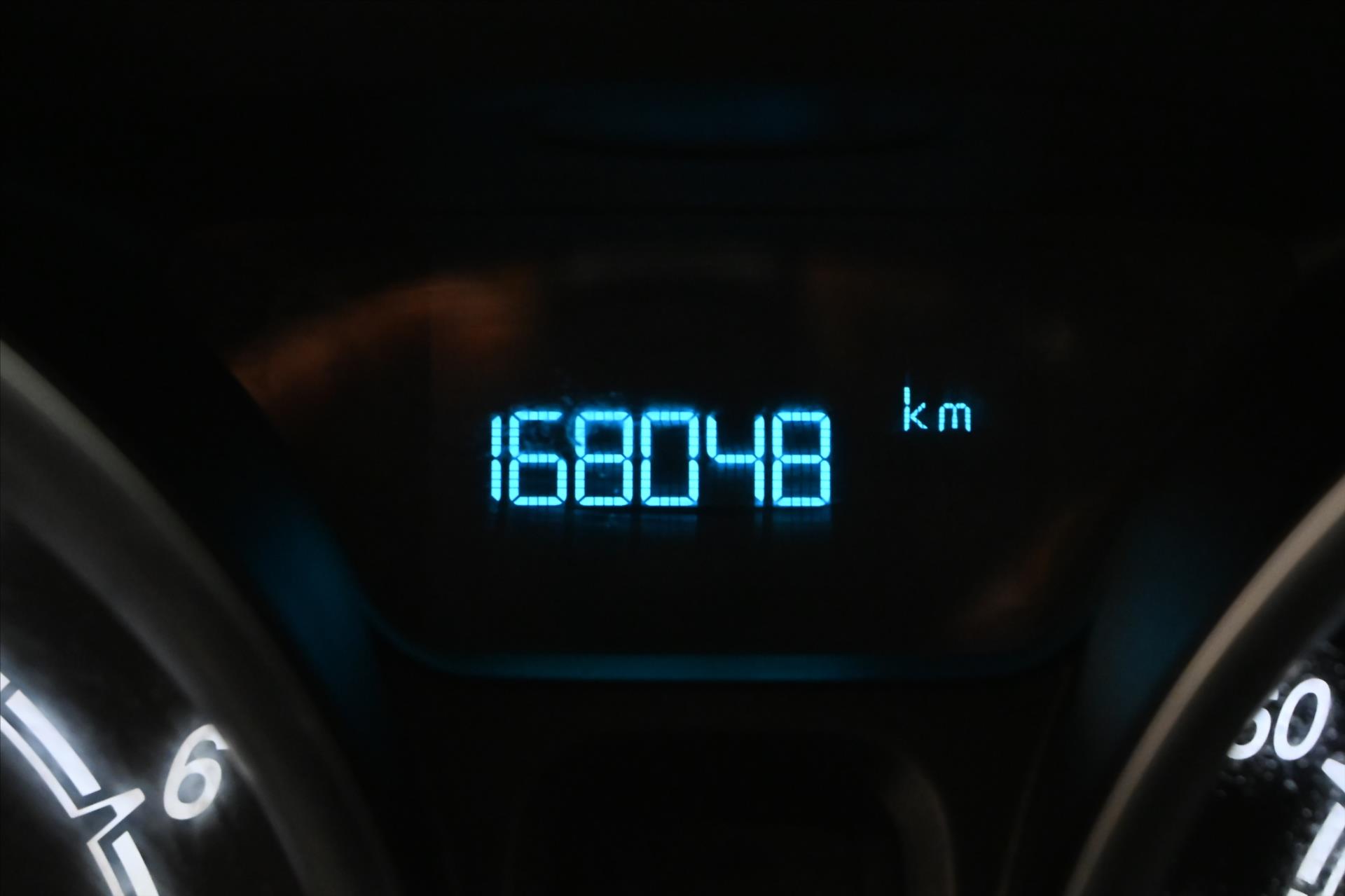 Hlavní fotografie vozu Ford Fiesta 1,0 EcoBoost 74kW Titanium Serv. Kniha (18)