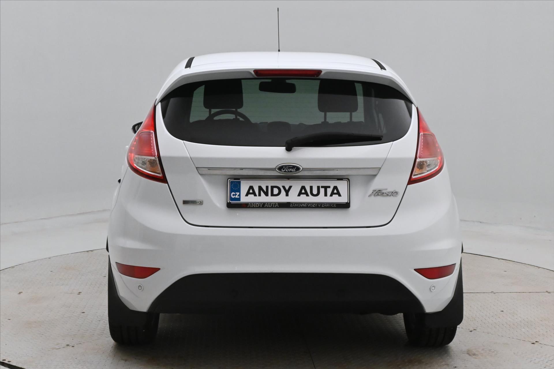 Hlavní fotografie vozu Ford Fiesta 1,0 EcoBoost 74kW Titanium Serv. Kniha (7)