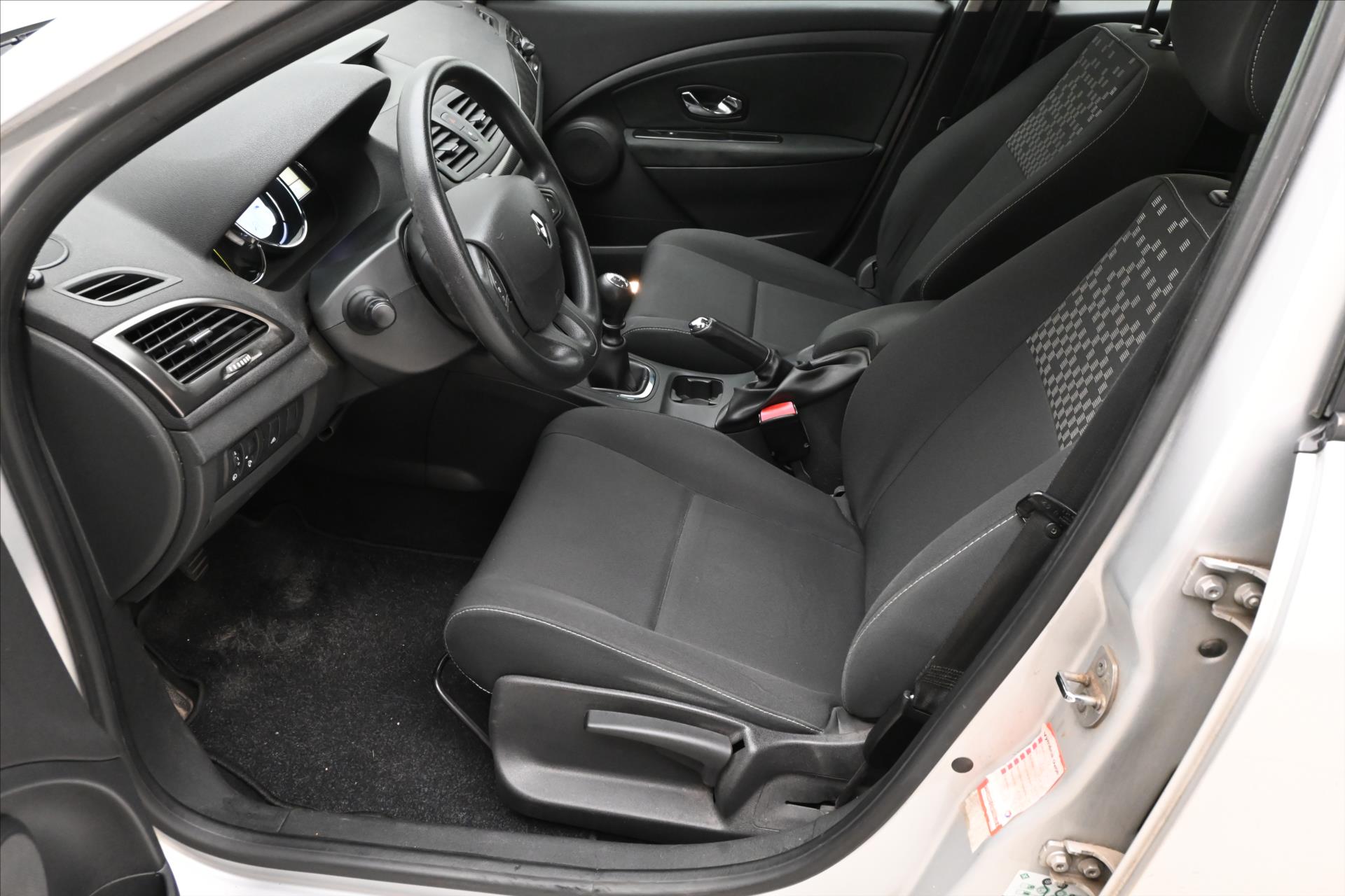 Hlavní fotografie vozu Renault Mégane 1,5 dCi 81kW Grandtour Tažné Klimatizace (13)